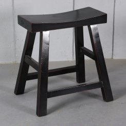 Kinapall Leshan Svart L50xD37xH52cm